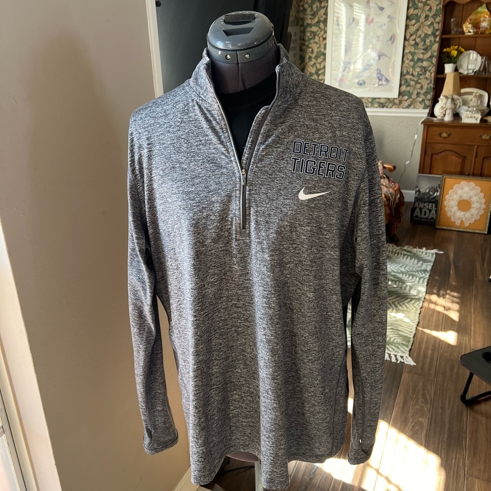 Detroit tigers 1/4 zip pullover by Nike size 2XL